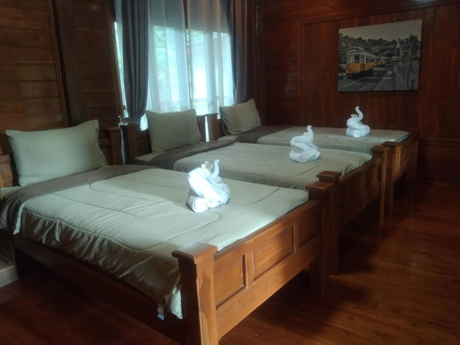 Denchai City Resort เด่นชัยซิตี้ รีสอร์ท Phrae Exterior foto